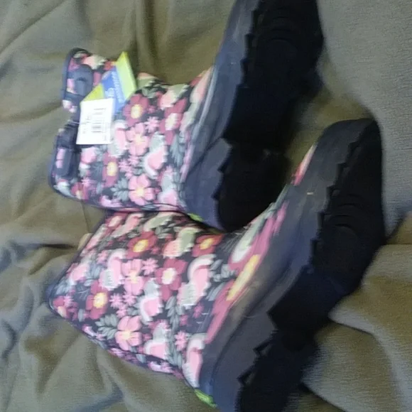 Western Chief Womens Waterproof Chicken Flower Boots - Picture 4 of 7